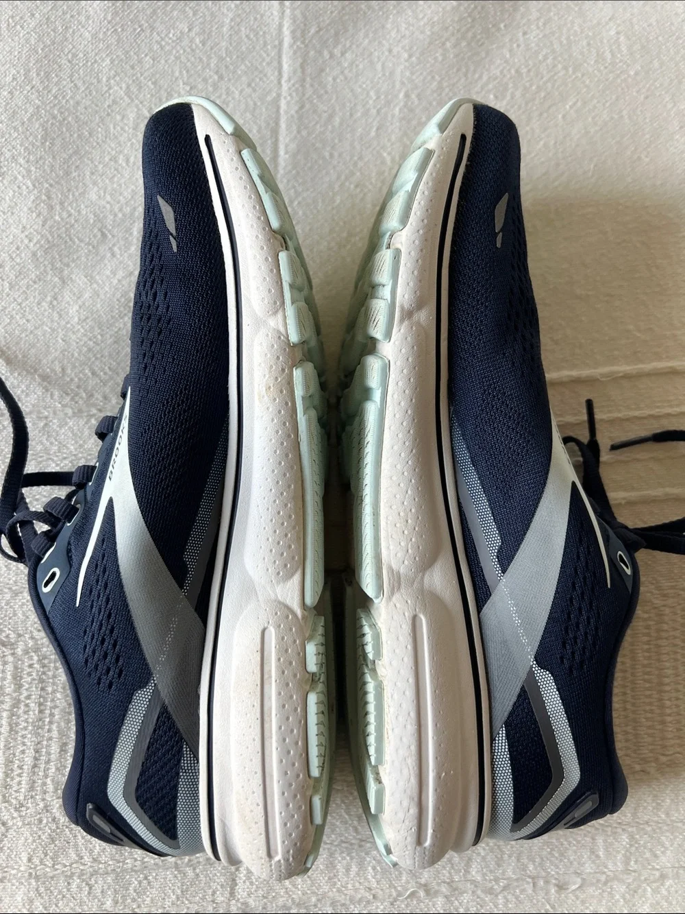 Brooks Ghost 15 Women’s Navy and White Athletic Running Shoes